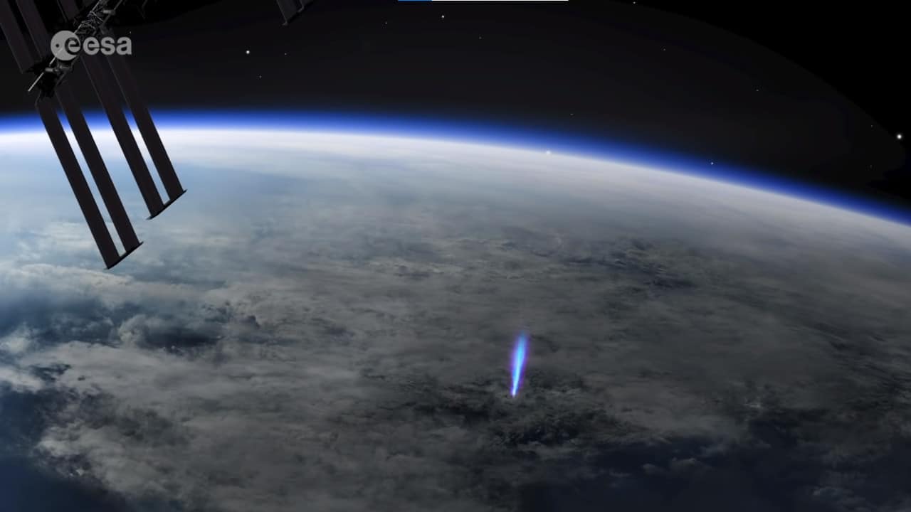 Estação Espacial flagra “jato azul” partindo da Terra em direção ao espaço
